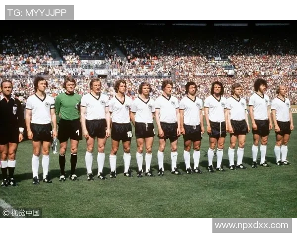 荷兰足球明星4号的辉煌历程与传奇瞬间解析 荷兰足球明星4号的辉煌历程与传奇瞬间解析