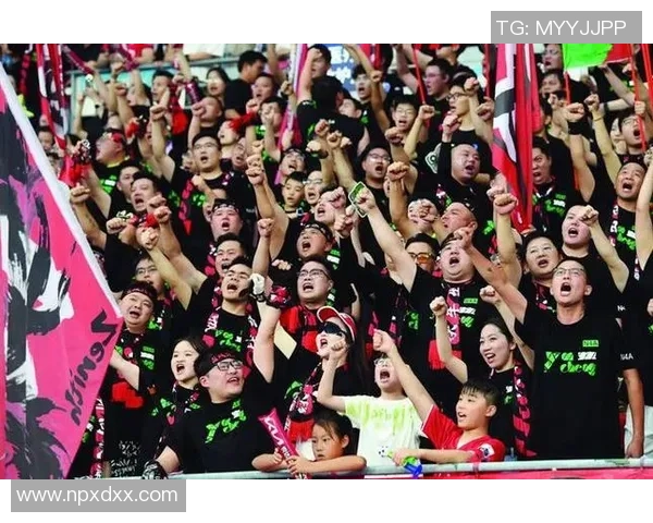 足球明星展现魅力舞姿跳探戈舞引发热潮激情四溢的舞台瞬间令人陶醉 足球明星展现魅力舞姿跳探戈舞引发热潮激情四溢的舞台瞬间令人陶醉